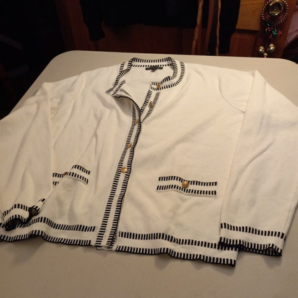 Adrianna Papell White & Black Women's XL Gold tone Button Down Sweater